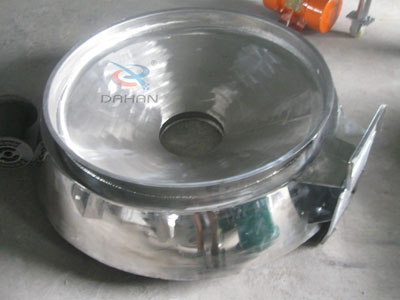 单电机直排筛出料口